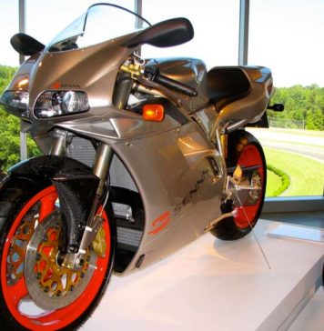 Ducati 916 Senna