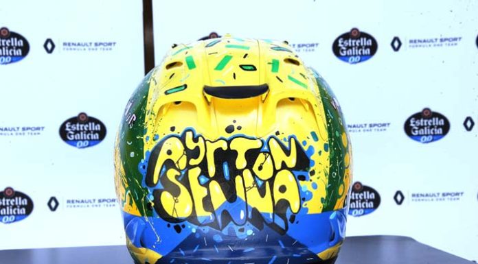 Carlos Sainz Jr. donates helmet to the Ayrton Senna Institute Senna Tribute helmet